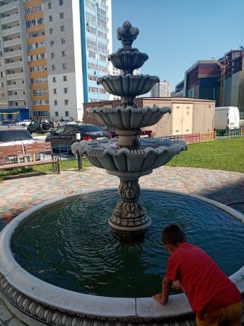 Произведена очистка фонтана на Войстроченко 2